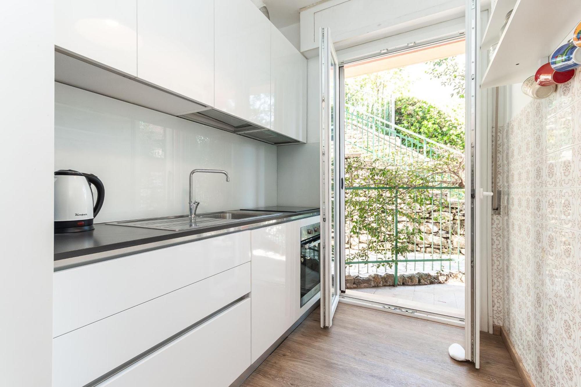 Pet-friendly Vista Mare Apartment